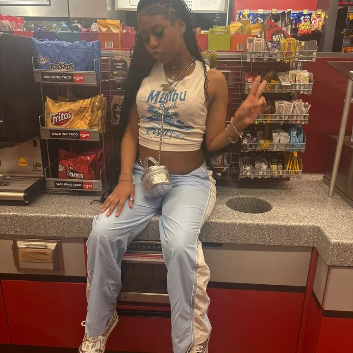 @iiamsomerandomgirll