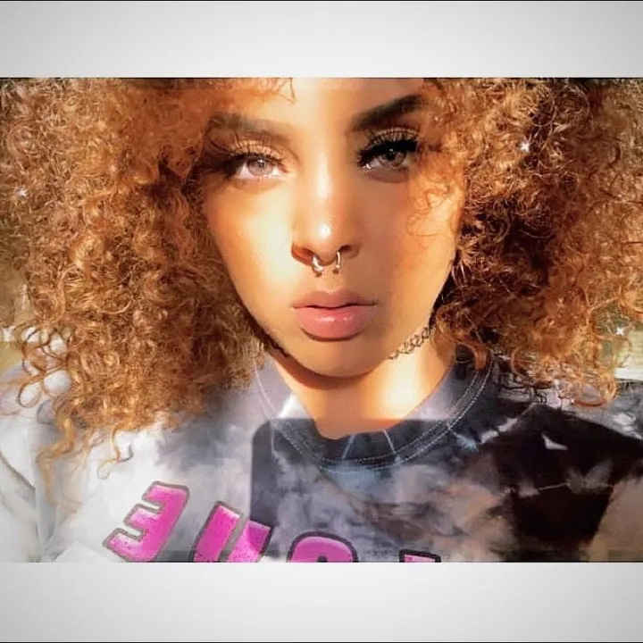 @amvnda___