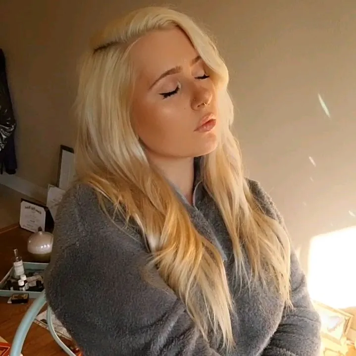 @haileyofvenus_xx