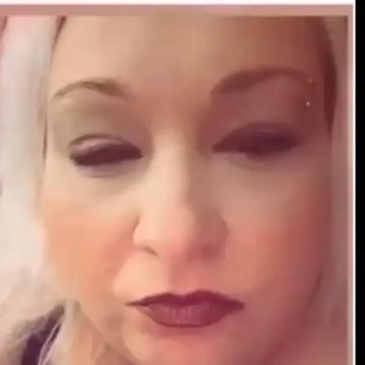 @lvpsychiclv702