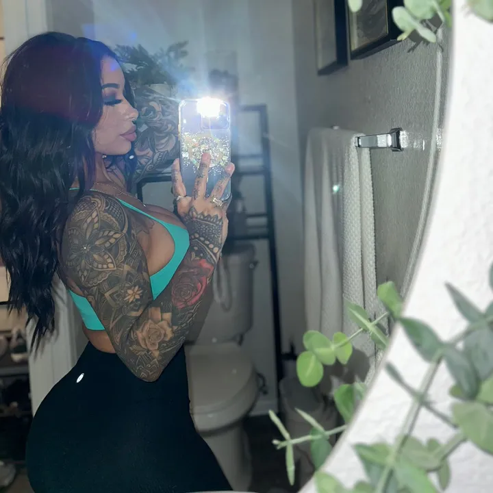 official_mimiperez