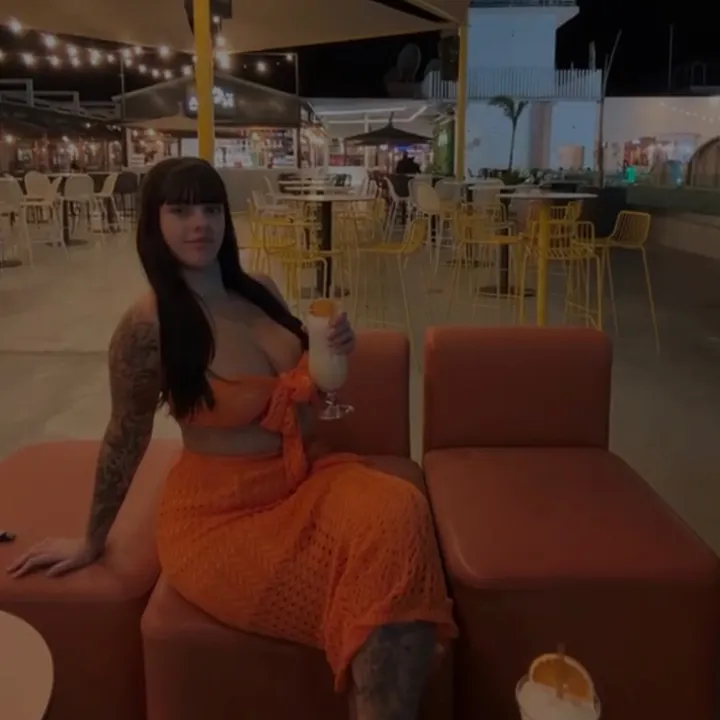 @daaneeisii_