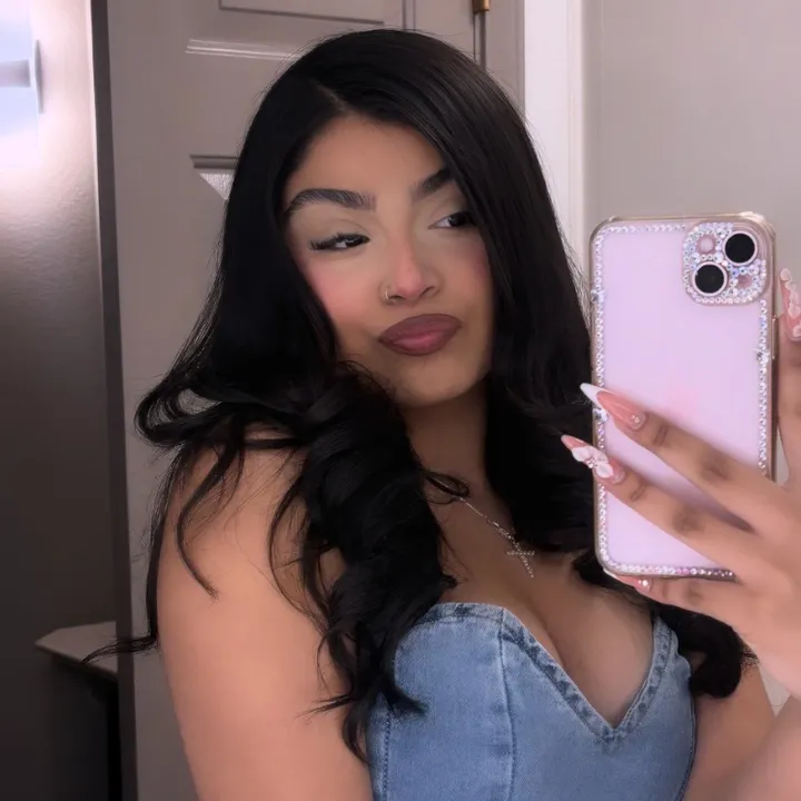 @whos_melani