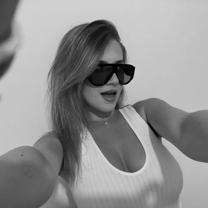 @rebeccalardii