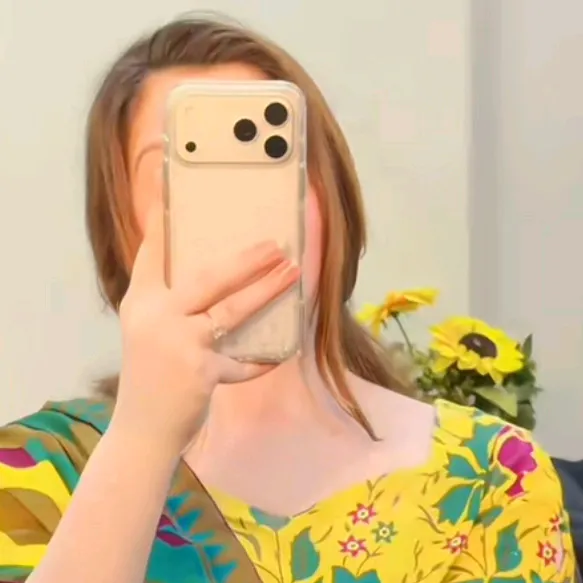 @laila_gullab_lg