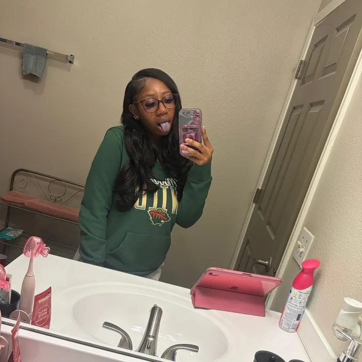 @riahh9988