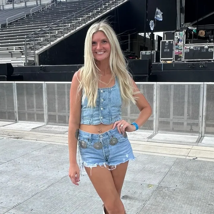 @taramink_