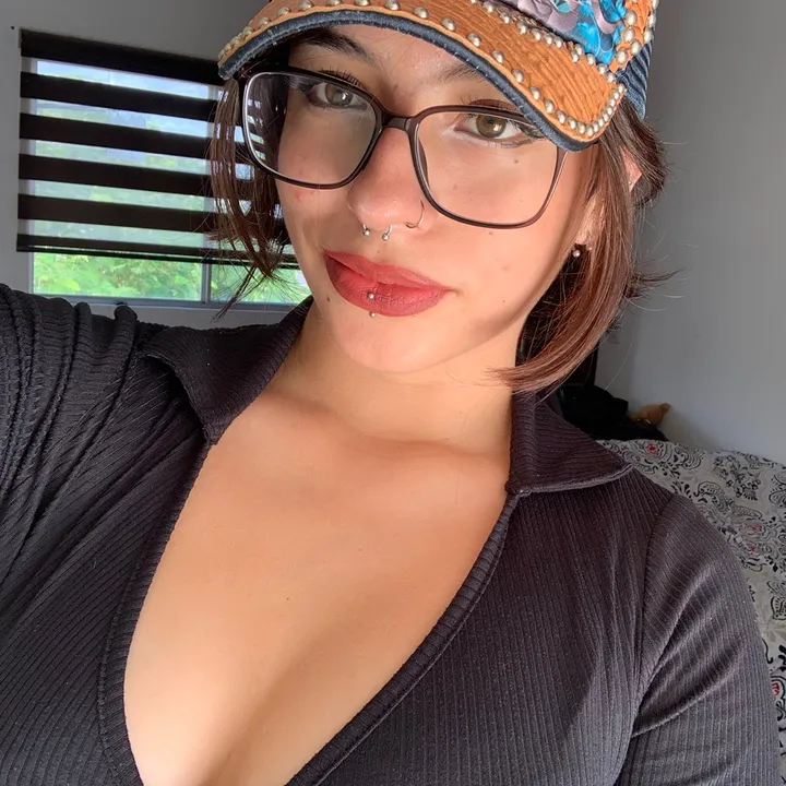 @zzzsarii__
