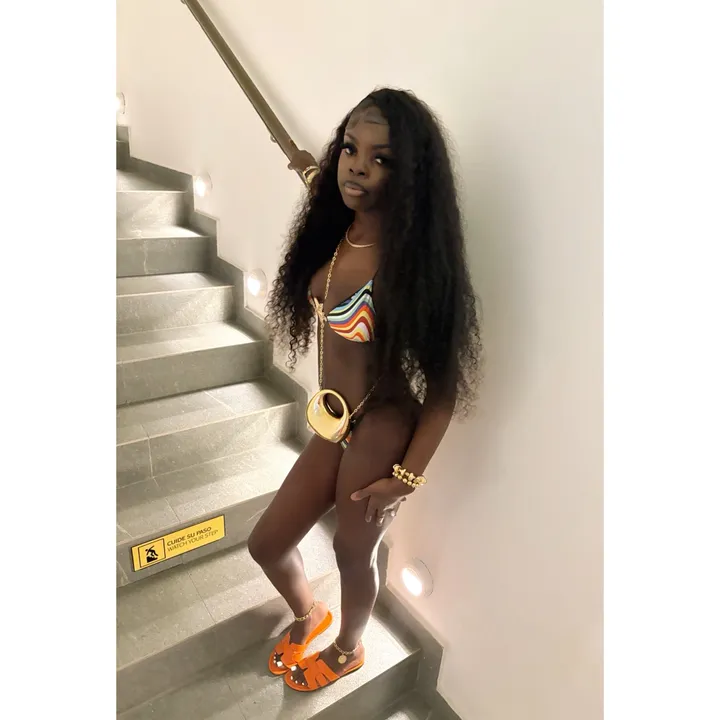 theylovee_raee
