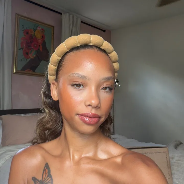 @leilaniiirenee
