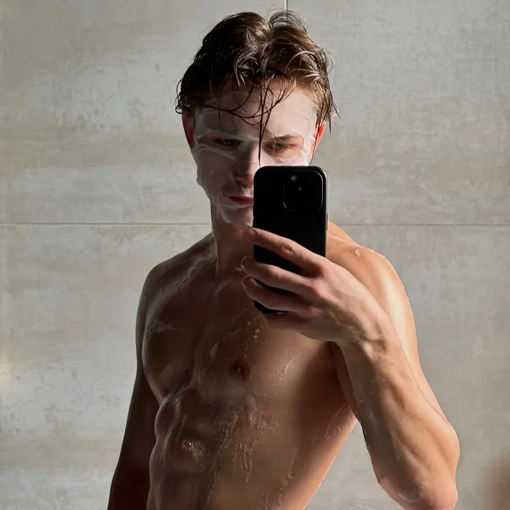 @heylol11111