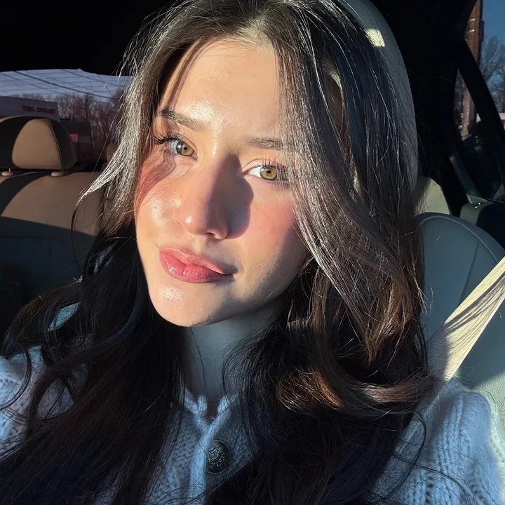 @laurenasami