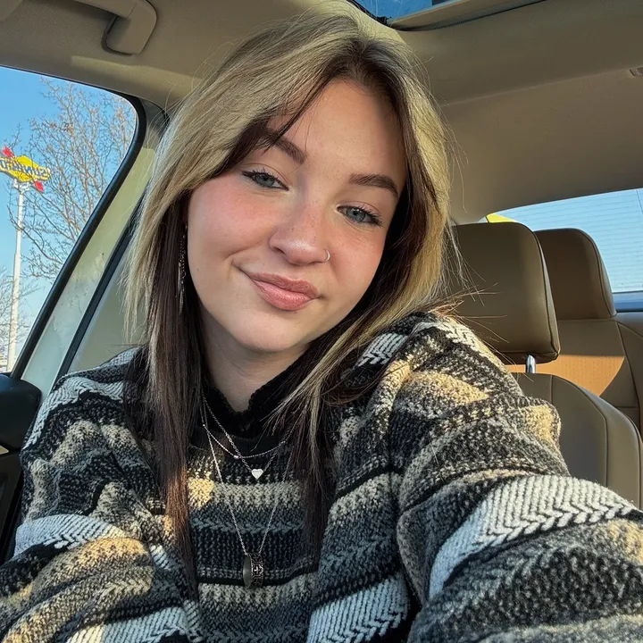 @zoeylaynee