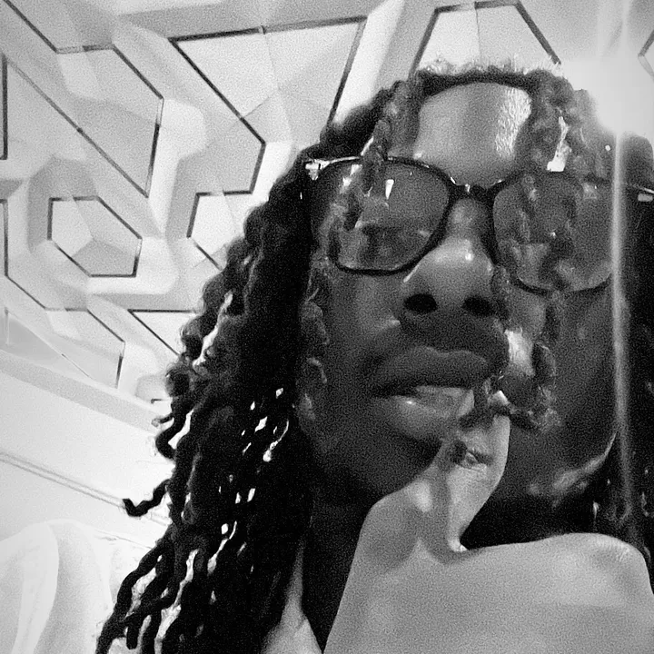 .shadz_