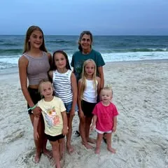 @laura.trickett.sh