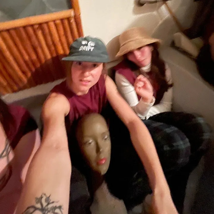 @gabiewinggg
