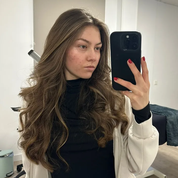 @larisalcala
