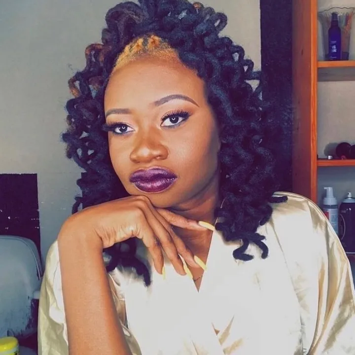 varcitysalon242