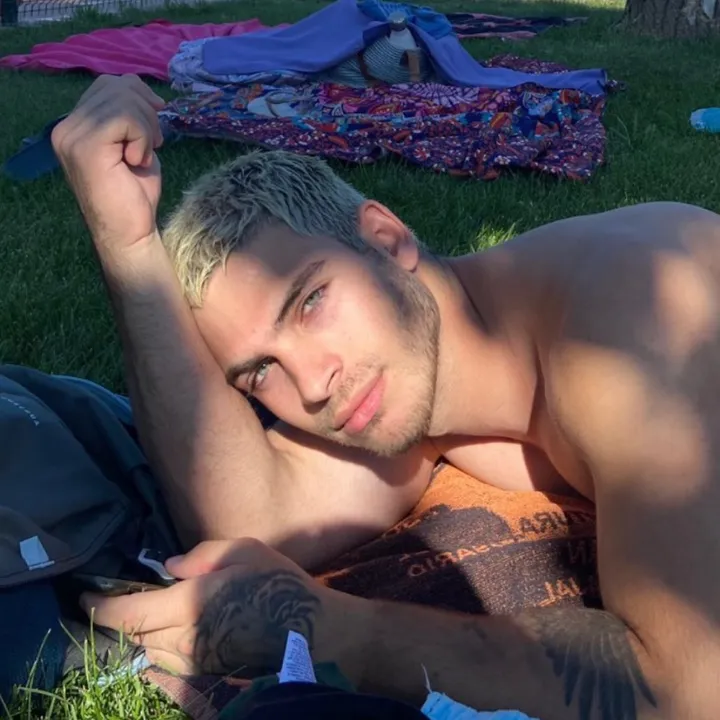 @instantegay