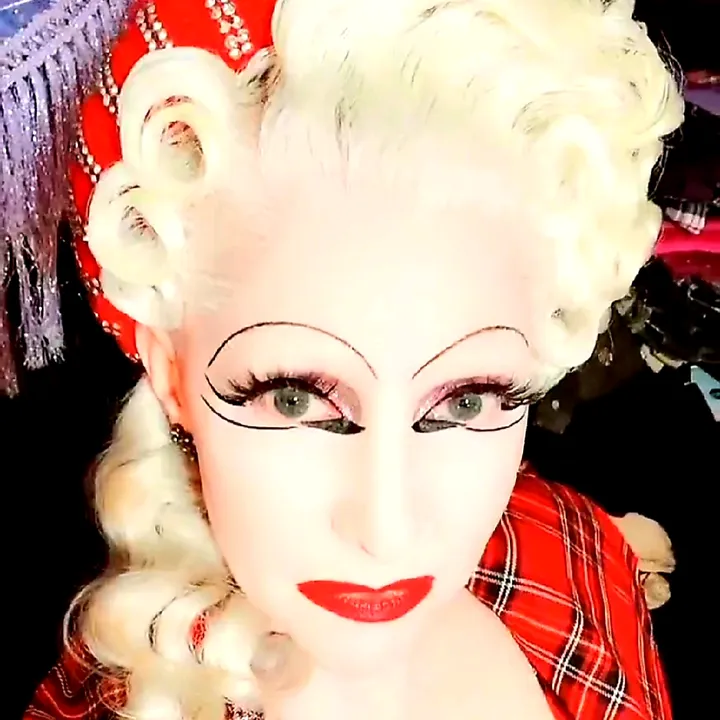 pinkietessa