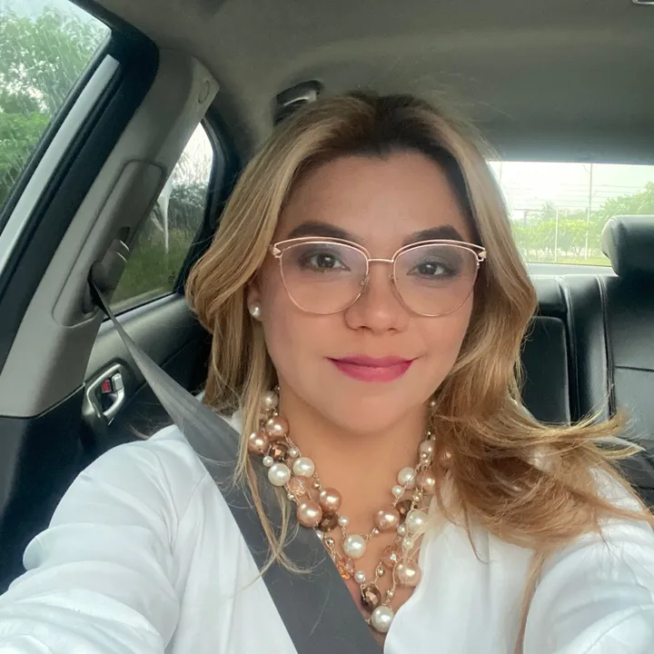 @abogadakeliaalvarez
