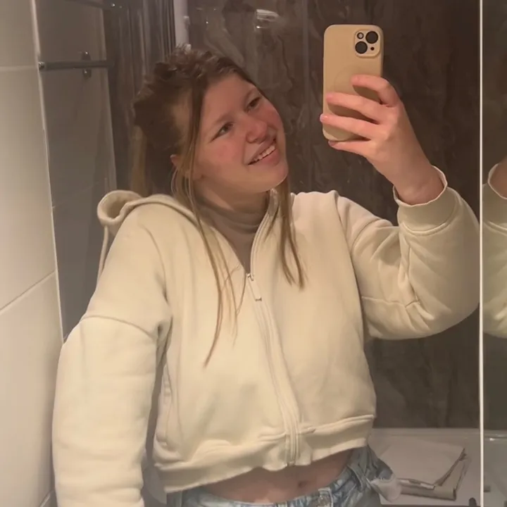 ellapopps15