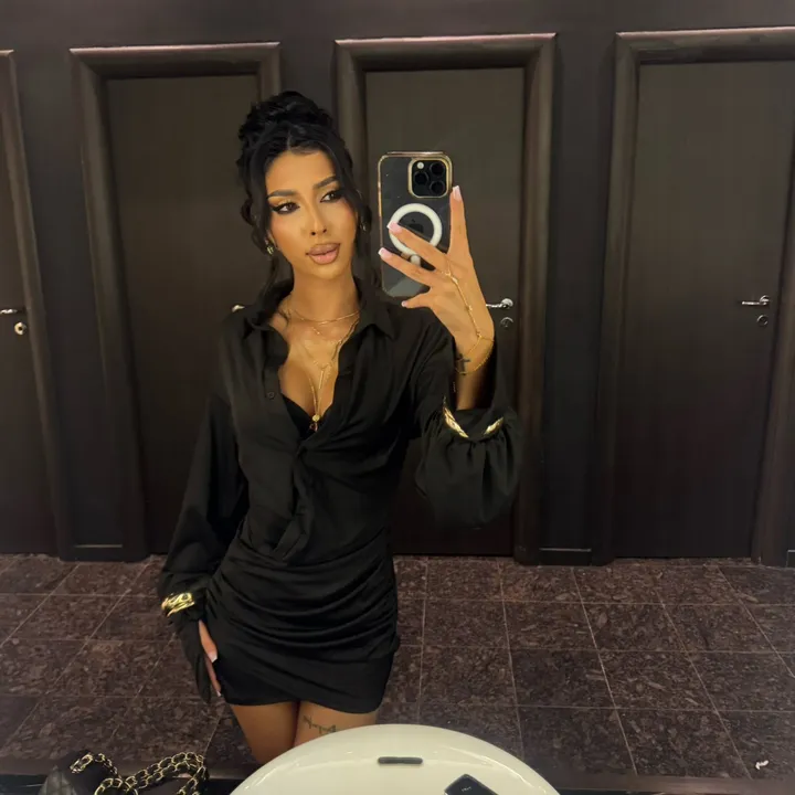 @larisaaaa25