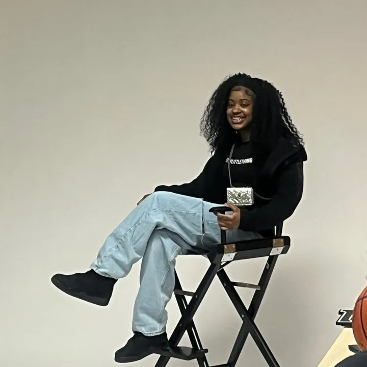 @deshae21