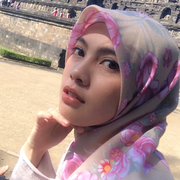 @hayatiputri.id
