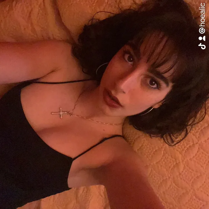 @hoealic