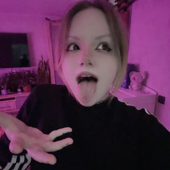 @archiqqeq