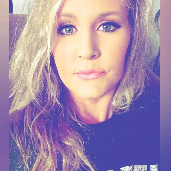 @sloanenicole