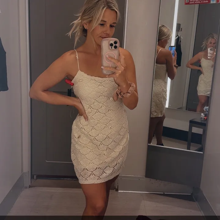 @kellienicole8