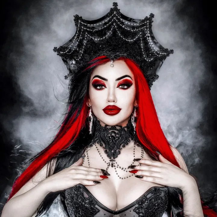 danidivineofficial