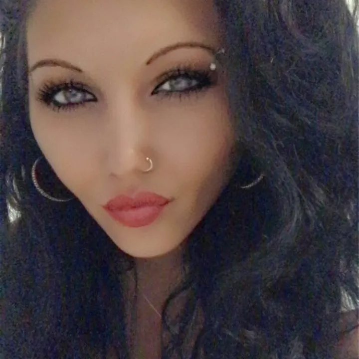 @delaroserose
