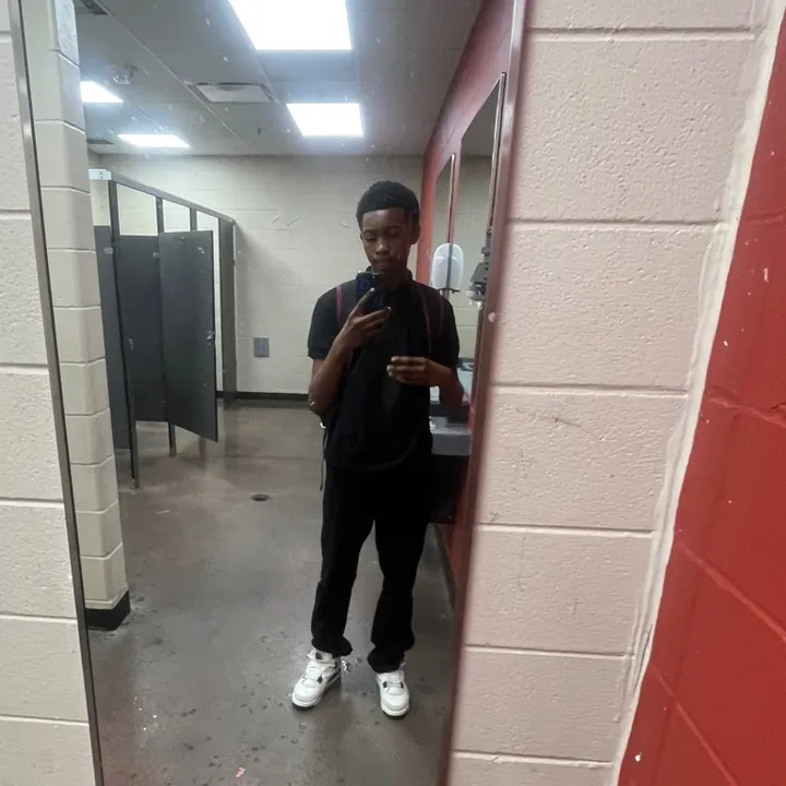 @parker_hines.1