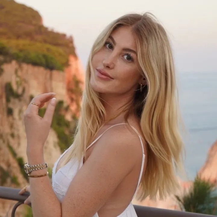 @leahsnm