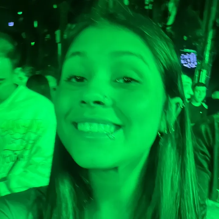@giulianalourdes