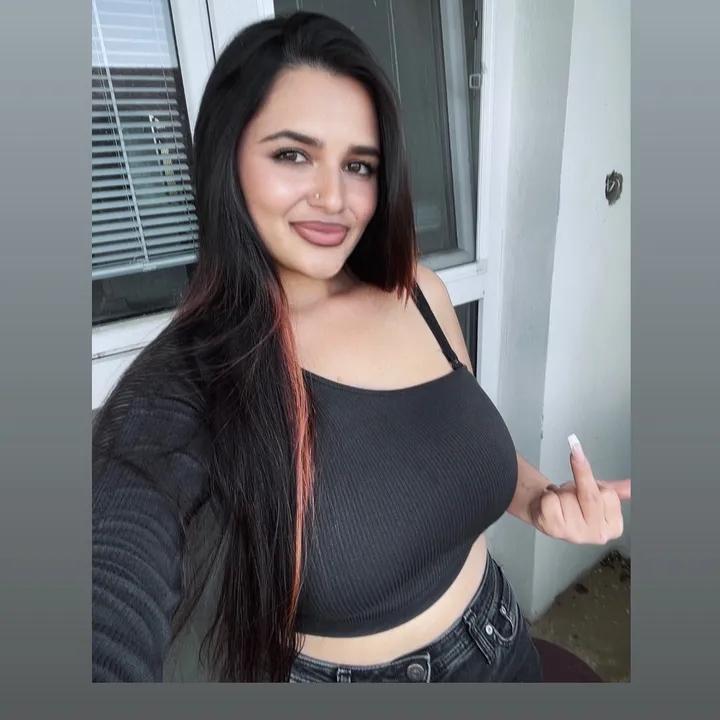 @helengoralova777