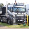 truck_and_trainspotter