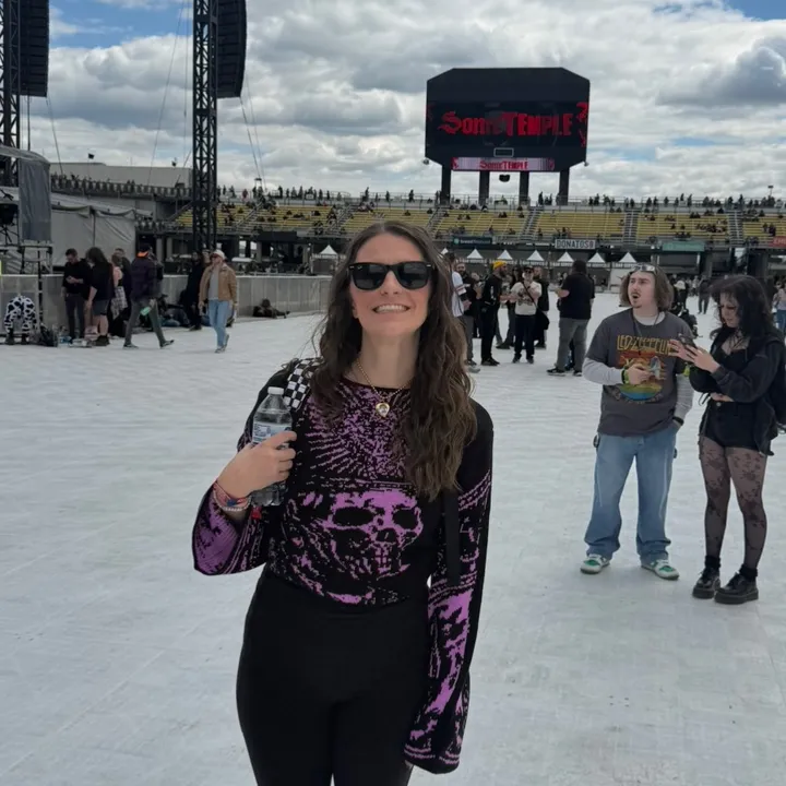 @blackhoodieclub
