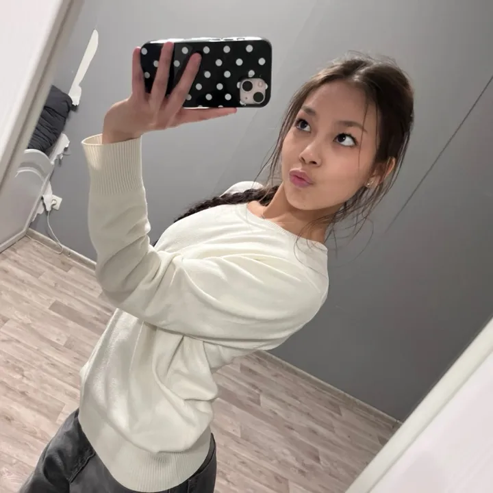 @adelii393