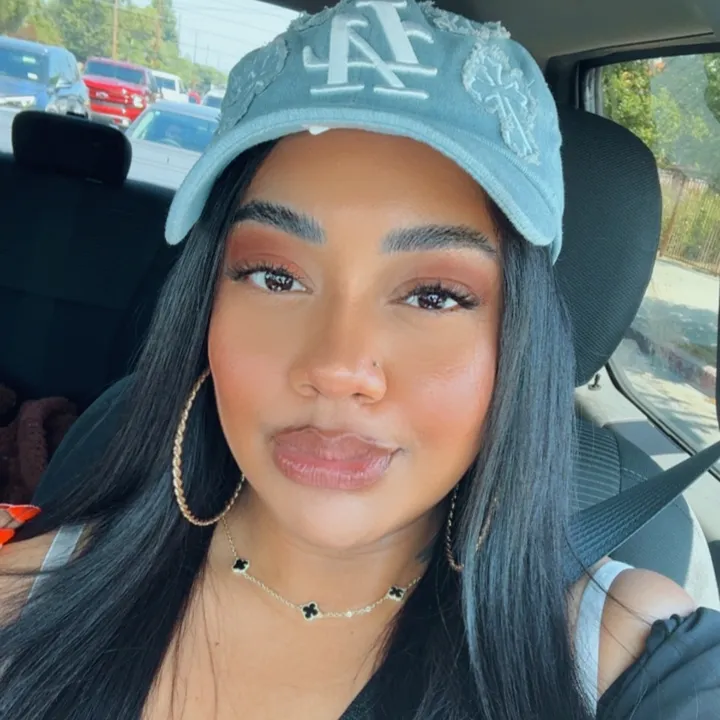 @lookitsjanaee