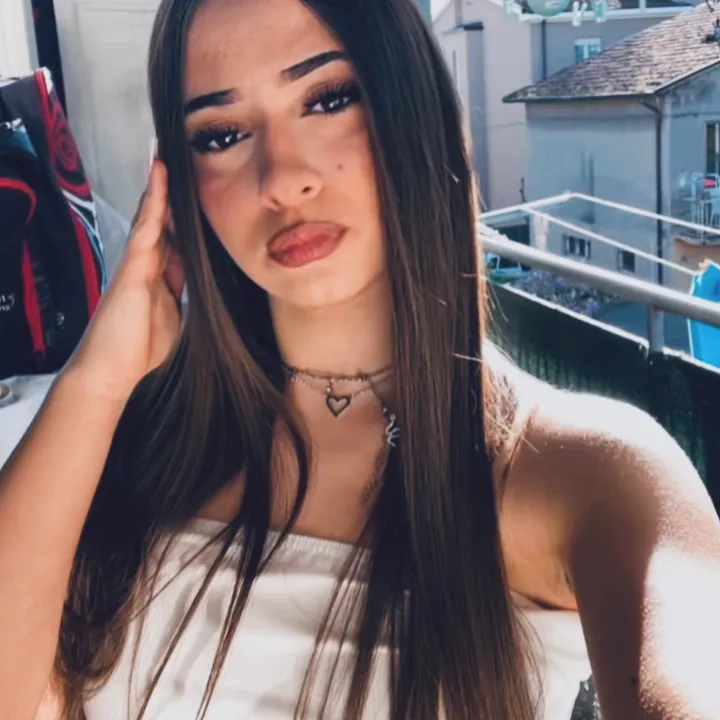 @elenaaviroli
