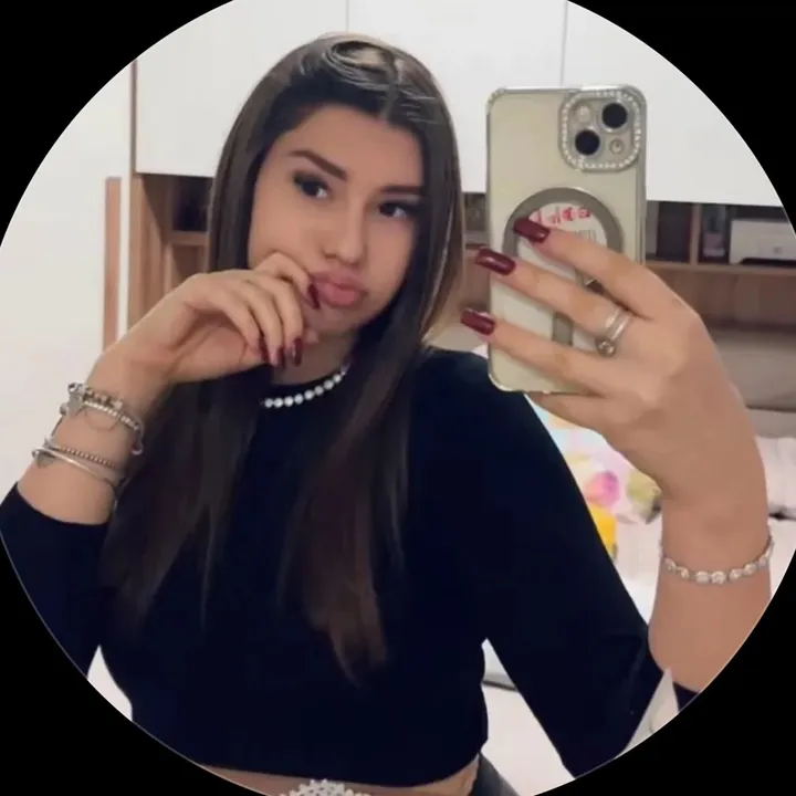 @_rebeccamhilli_
