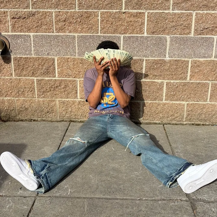 @pocketsfulloflyfe