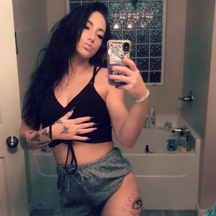 @deezzyyy_