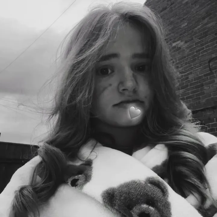 ellabrewis1