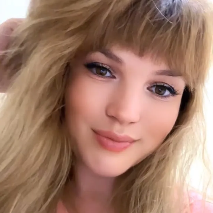 oksana_smiles