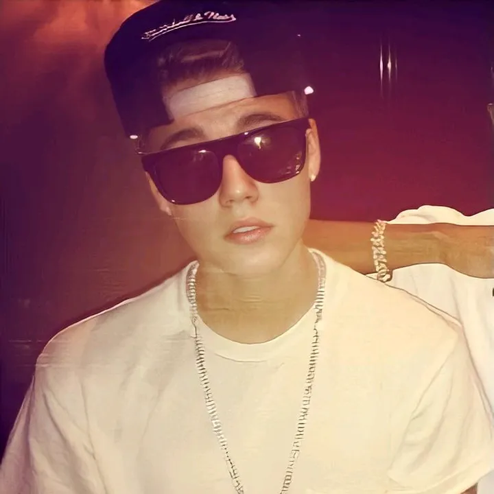 @justinbieber.account
